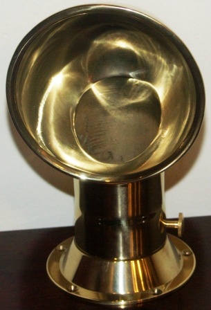 Casted brass ventilation-cowl