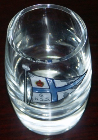 Mid 20th century schnapps glass from the Swedish GKSS (Göteborgs Kungliga Segel Sällskap / Royal Gothenburg Yacht Club). Made by Skruf Glassworks, Sweden. 