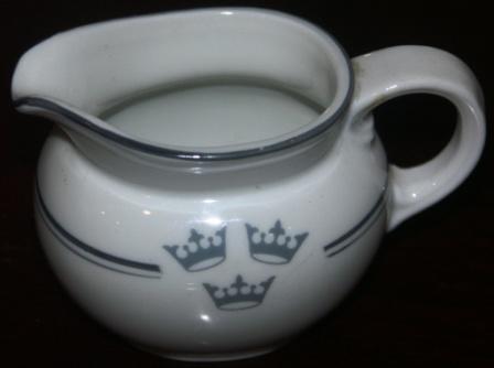20th century small jug from the SAL, SWEDISH AMERICAN LINE. Manufactured by Rörstrands Porslinsfabrik. 