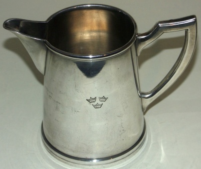 1940's silver plated milk or water jug from the Swedish American Line (SAL). Manufactured by Gense, Sweden. 75cl. 