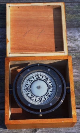 20th century compass made by Saura Keiki Seisakusho Ltd., Tokyo Japan. Marked A5138 and F. Mounted in gimbals, in original wooden box. 