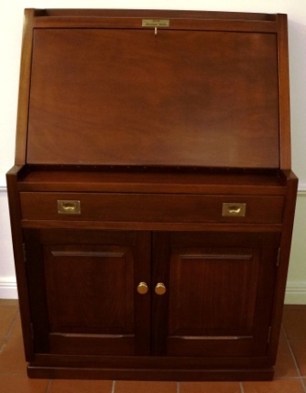 Writing desk/bureau in mahogany and brass fittings from the liner M/N G. Verdi, shipping company Italia.