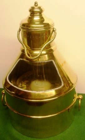 19th century brass binnacle with a rare top kerosene light and compass mounted in gimbals. Made by Aug. Carstens Hamburg Steinhöft 19.
