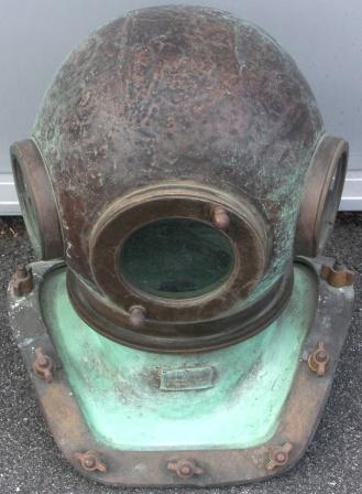 20th century 12 bolt/three-light copper diving helmet. Manufactured in the USSR in 1977.