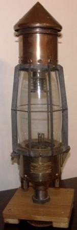Early 20th century beacon made by AGA Gas-accumulator Stockholm, System Dalén. Made of copper and brass. Incl bulb socket for possible conversion into electricity. 