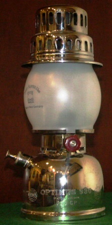 1940's chrome-plated kerosene table lamp with frosted glass, made in Sweden by Optimus (glass made in West Germany). No 930 - 300CP