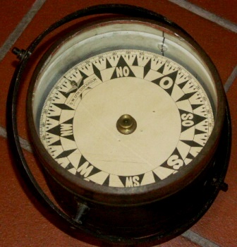 Late 19th century dry compass made by G.W. Lyth Stockholm. Legible also from underneath. 