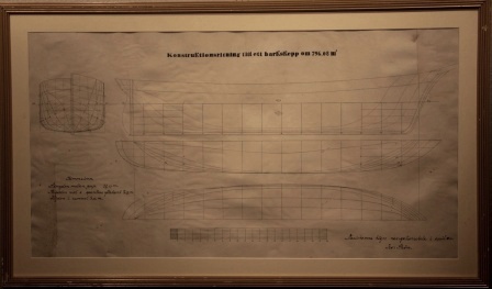 "Konstruktionsritning till ett barkskepp om 796,08 m3. Mariehamns högre navigationsskola i april 1930." Used at Mariehamns School of Navigation, April 1930.