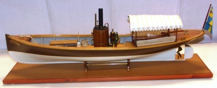 20th century built model depicting the steam-powered sloop VIOLA, flying the Swedish-Norwegian Union Flag. Complete with individually built and functional steam engine. 